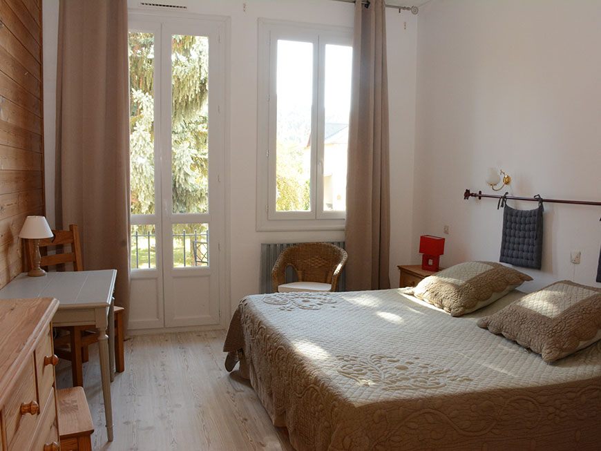 chambre02-hotel-barcelonnette-grande-eperviere-03