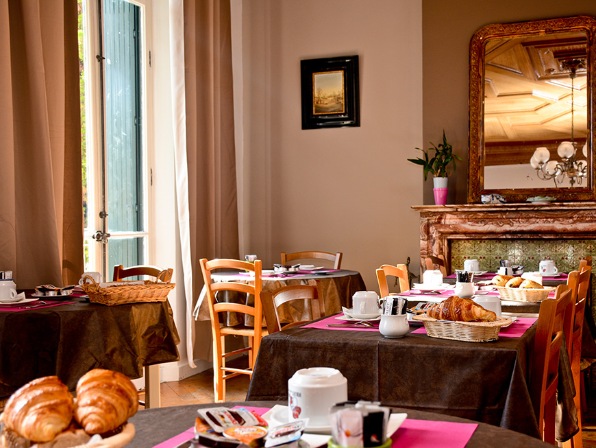 petit-dejeuner-hotel barcelonnette-grande erperviere-02